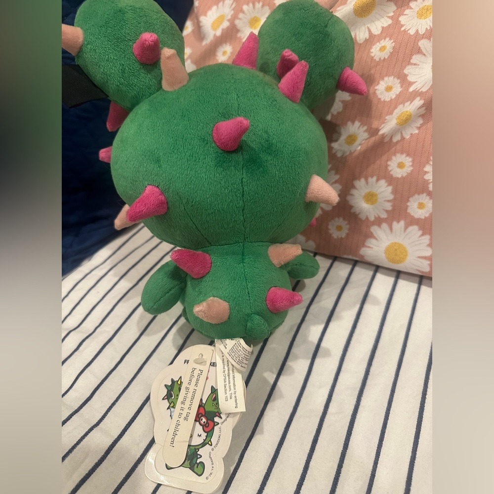 2014 Tokidoki x Hello Kitty Sandy Cactus - Picture 15 of 17
